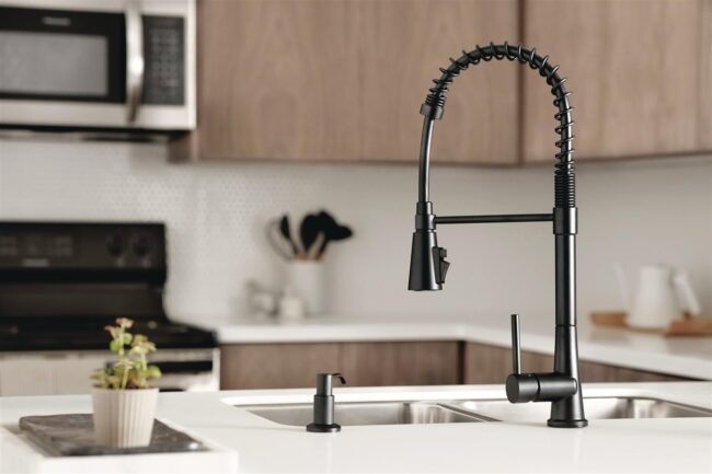 1035840569 Four simple DIY tips to spruce up your home